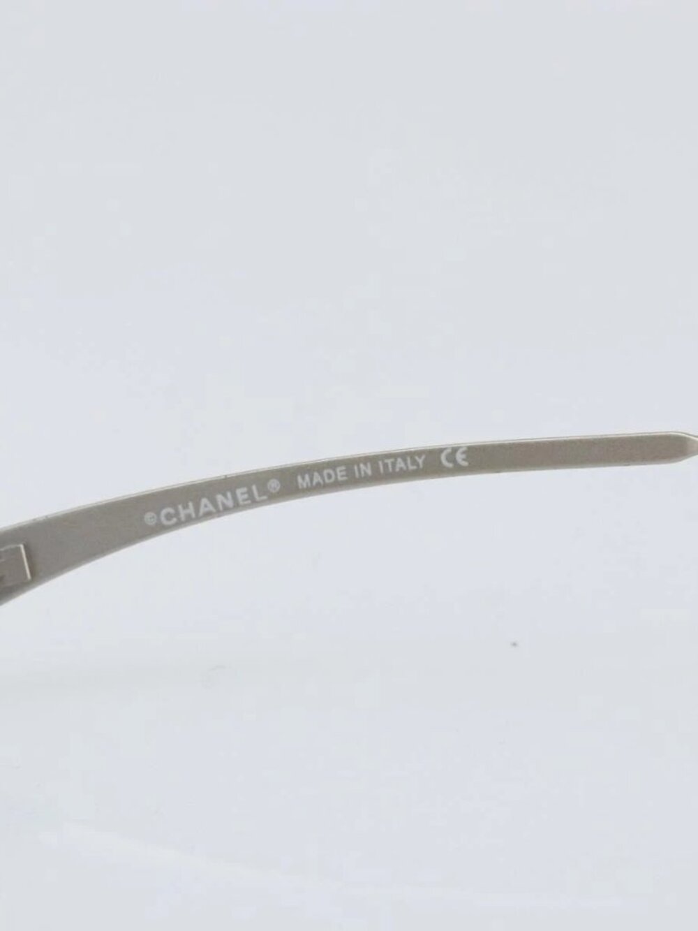 CHANEL Sunglasses metal Blue CC - Picture 8 of 12
